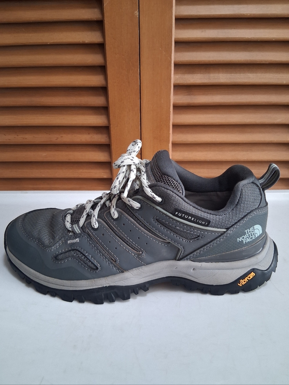 The North Face Hedgehog Futurelight Vibram Gray Hiking Trail Shoes Women’s 8.5